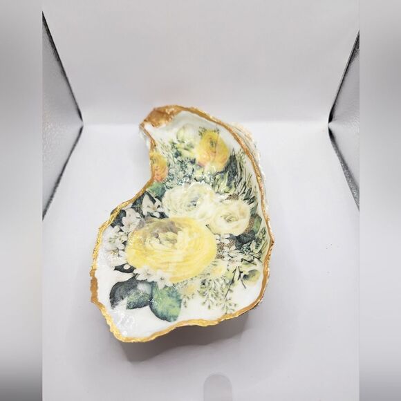 DECOUPAGE HUGE OYSTER SHELL - Picture 2 of 3